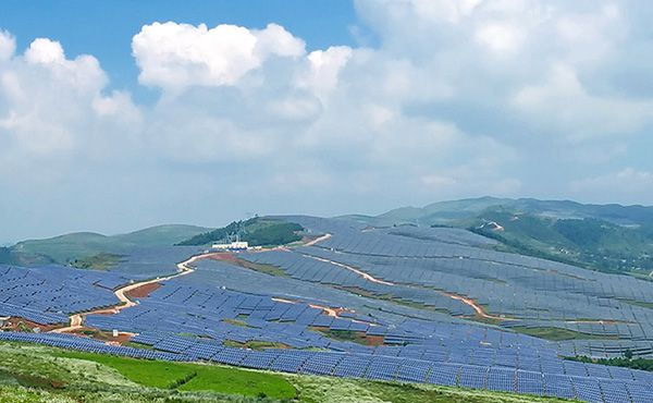 推动能源低碳转型和高质量发展——访国家能源局党组书记、局长章建华